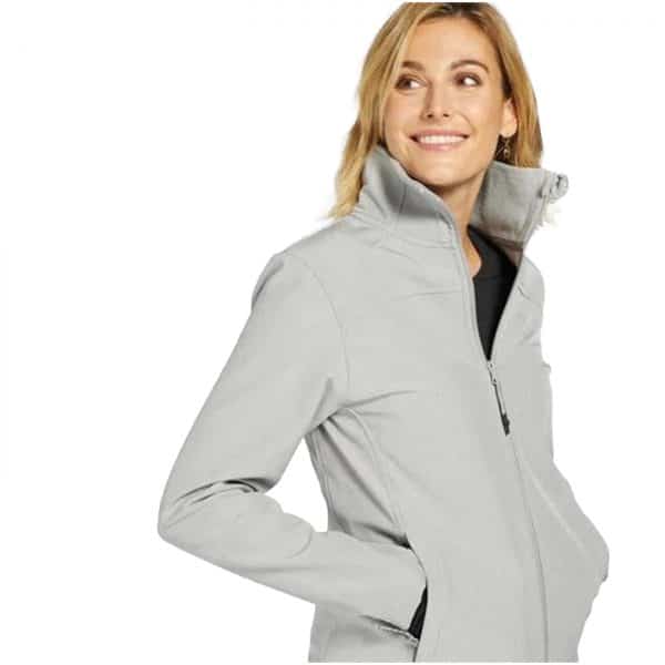 Casaca softshell montaña y trekking Boriken
